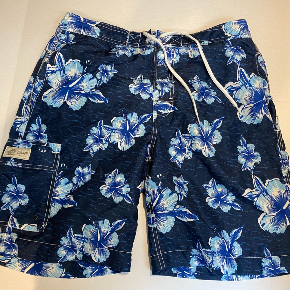 Men’s Chaps size medium swim trunks blue floral pattern
